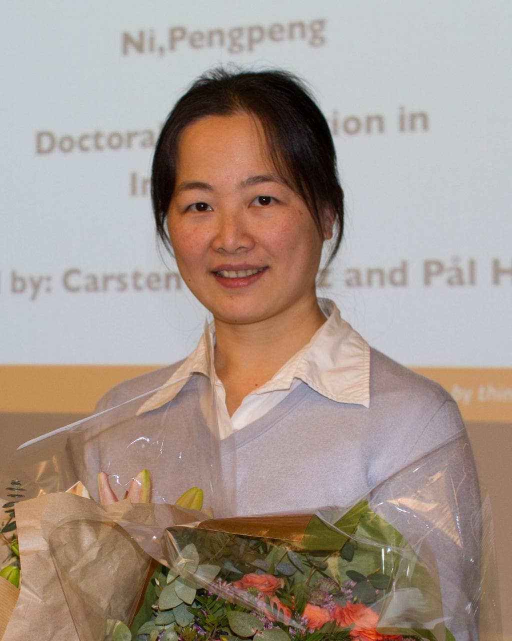 Pengpeng Ni successfully defended her PhD