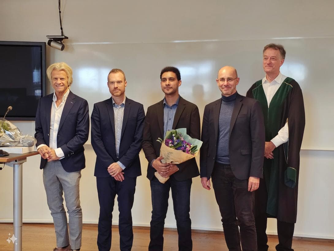 Aizaz Sharif successfully defended his thesis.